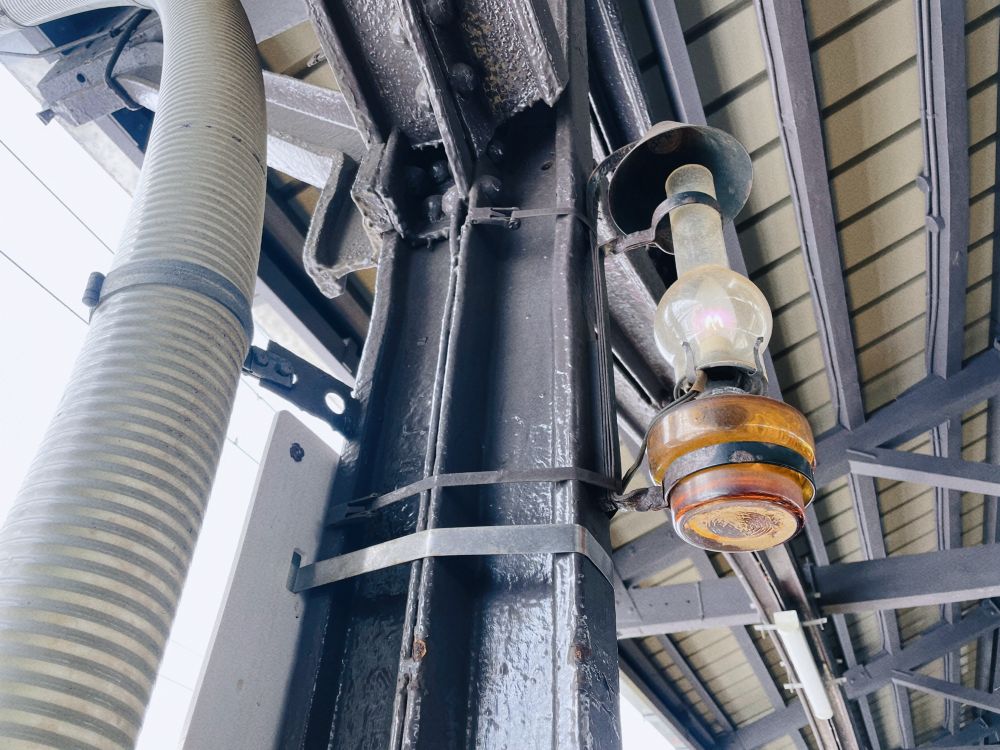 小樽駅のライト代わりに設置されているアルコールランプ風の電灯