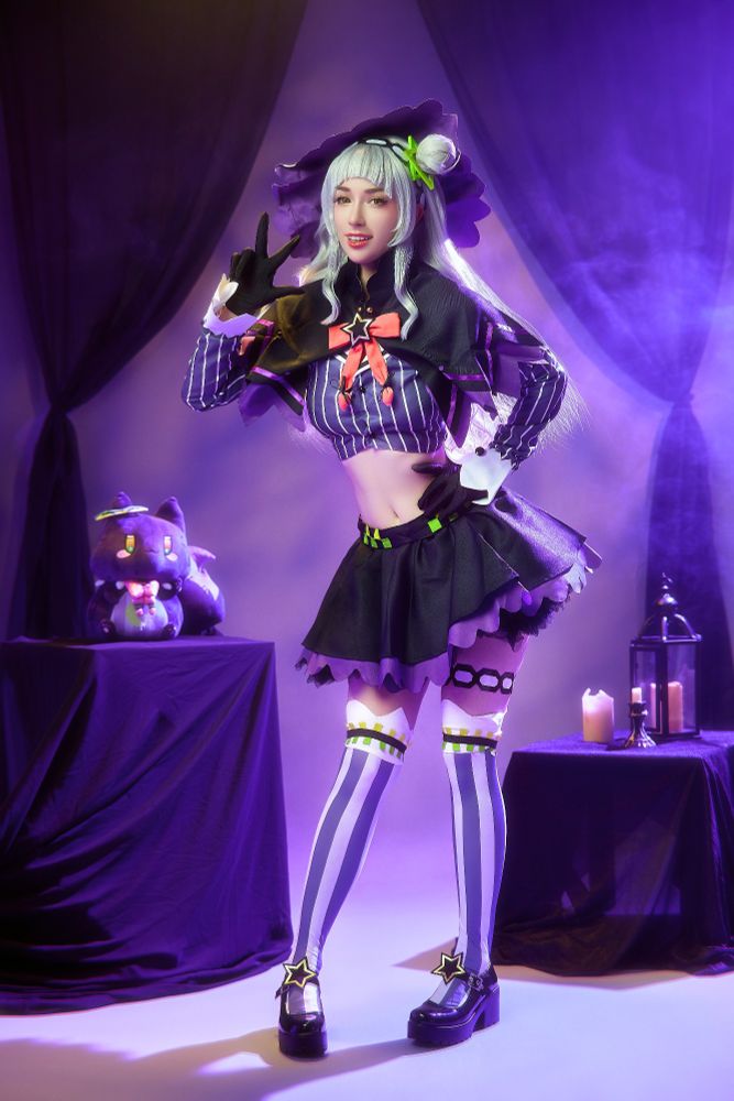Hololive Murasaki Shion cosplay by @morganlefoy