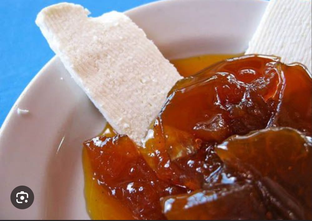 google picture of dulce de papaya with queso del país “country homemade cheese” 