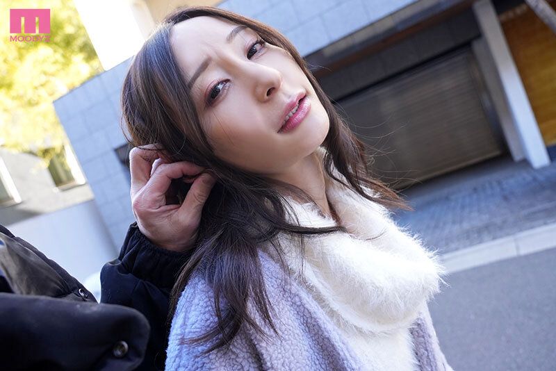 【喉奥鬼畜調教 イラマ狂いド変態マゾ妻 喉ボコ強●食道妊娠 ゆりさん】
育ちが良さそうな上品人妻が…鬼畜喉ボコ強●イラマでドマゾ本性晒しAV出演！ガリ細ノドを巨根でごりゅごりゅイラマ貫通！ギンギン乳首ぐり捩じり！首絞め窒息寸前ファック！上下完全ロ...