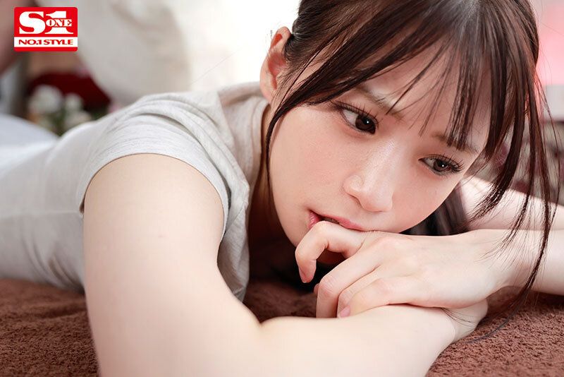 【優しくてイヤだと言えない部活少女とスポーツ整体セクハラ施術 未歩なな】
「全身凝ってるからほぐして気持ち良くしてあげるからね」「股関節のツボを押すのが一番治りが早いからね」テニス部に所属している元気で明るいななちゃん。ななちゃんは子供の頃から、私...