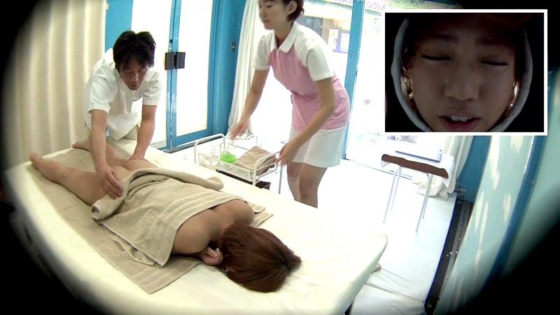 【10代水着娘がマジックミラー号に初乗車 日焼けで火照った美尻を性感マッサージ 敏感になった日焼けビキニ娘は4回イッて失禁…流されて生ハメ・戸惑いながらも初中出し！】
「夏だ！海だ！水着だ！」年に一度しか拝めない10代水着娘をゲットするため、MM号緊急出張。日焼けケアと称して性感マッサージを敢行！エステティシャンの卑猥な指使いに何度もイッて...