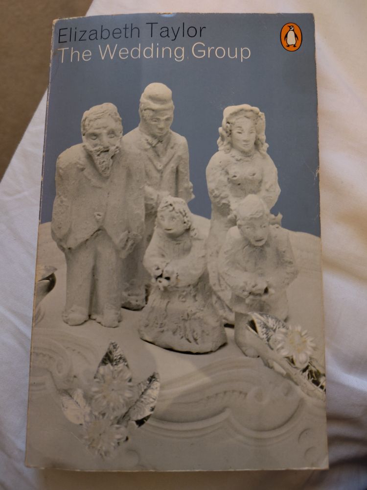 Photo of the cover of the book 'The wedding group' by Elizabeth Taylor.