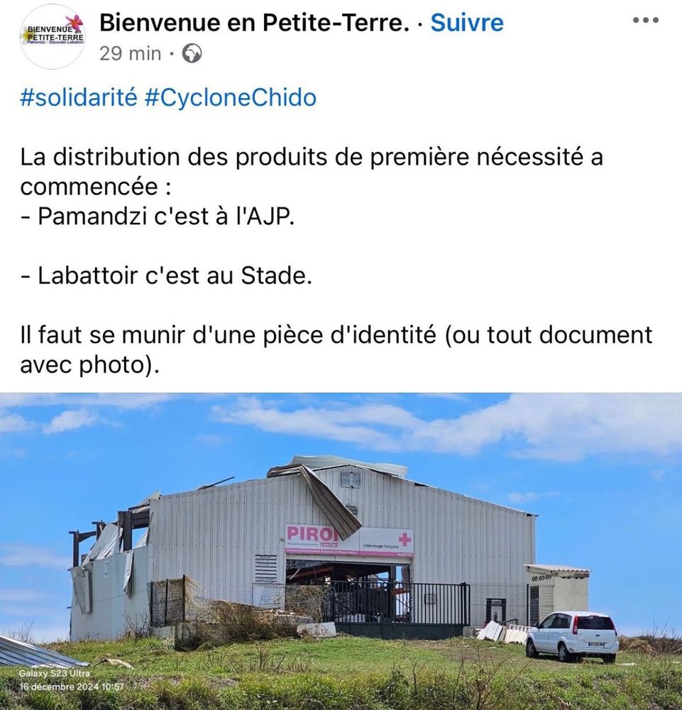 Précision : pour pouvoir retirer ces produits (2 bouteilles d'eau, 3 conserves), la consigne était de présenter une pièce d'identité avec photo. Certains témoignages disent qu'il leur a été demandé en plus une adresse voire un justificatif de domicile. 