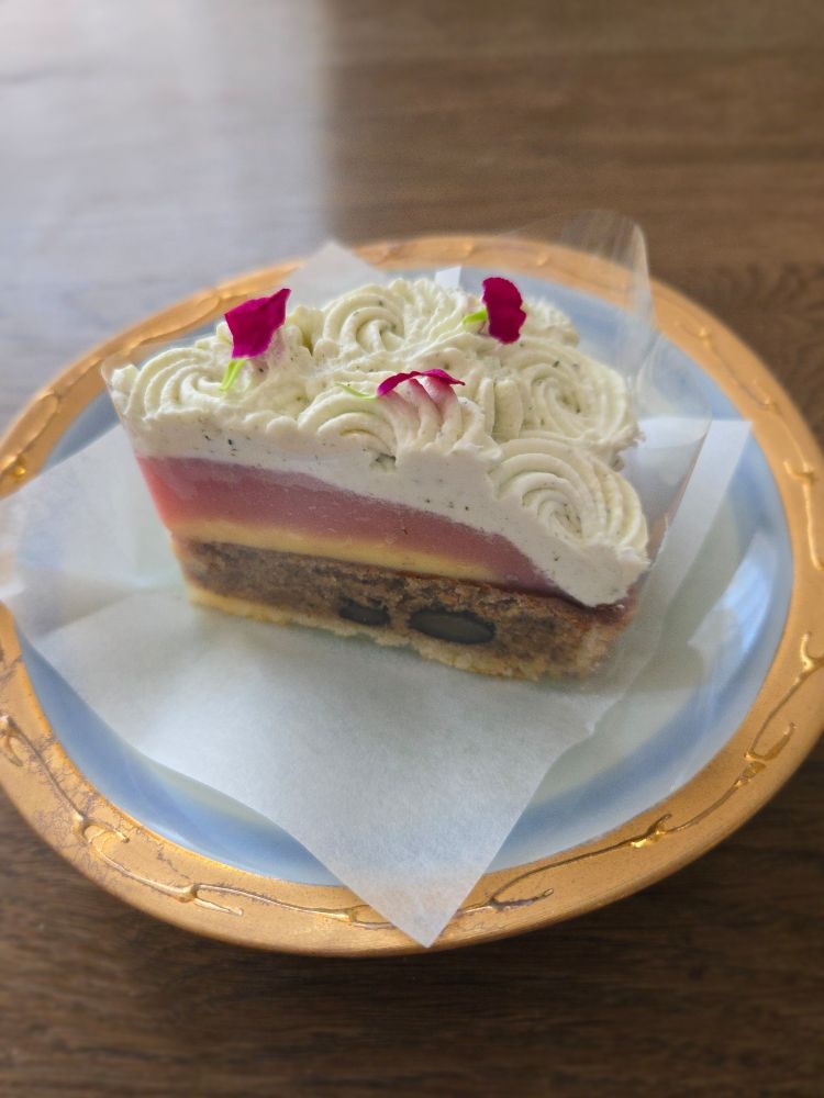 煎茶クリームとさくらあんのタルト