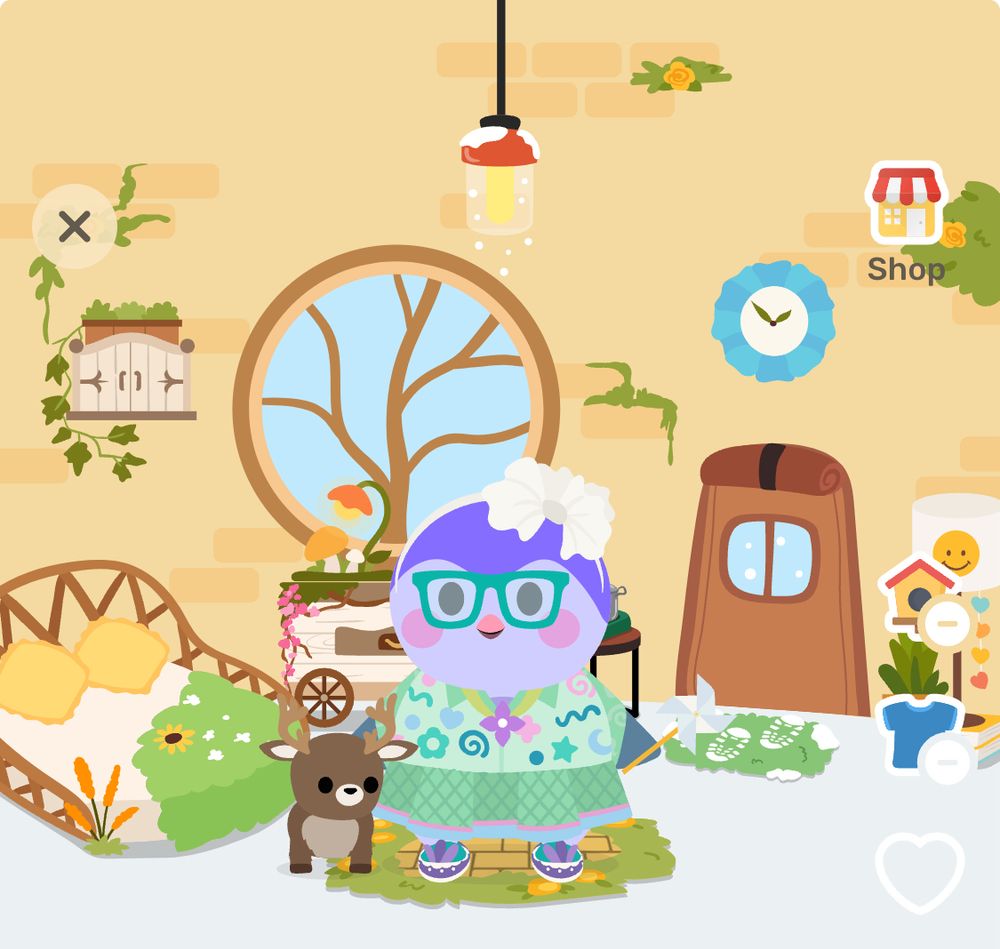 My Finch pet’s room and current outfit.