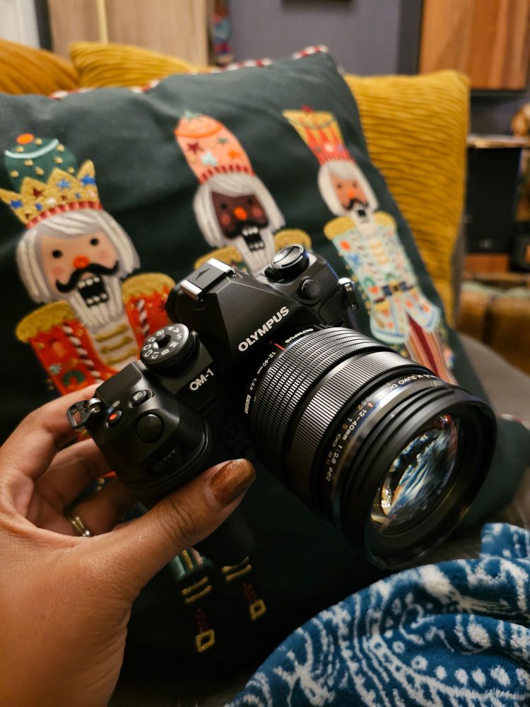 Olympus OM1 camera w 12-40mm lens