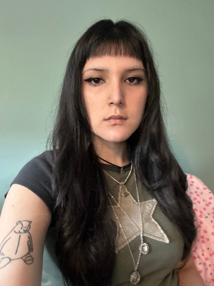 aria before the weekend slaying in bed