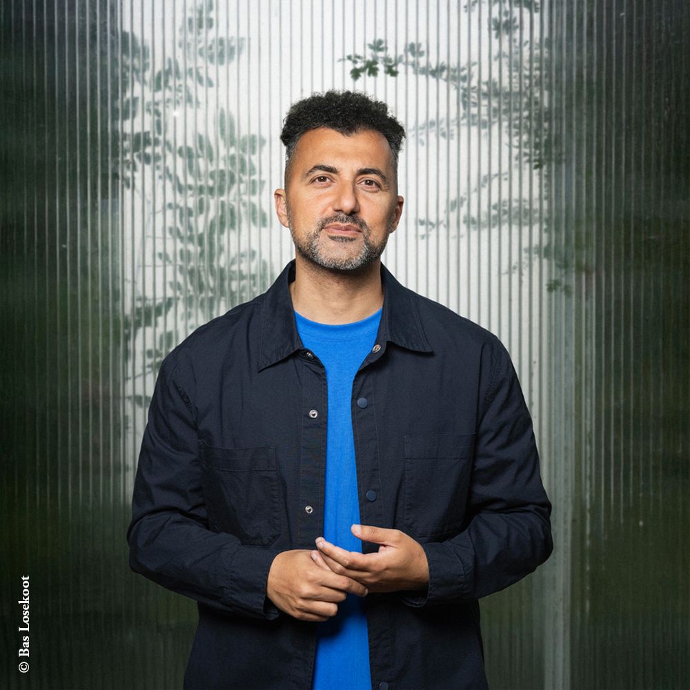Schrijver Özcan Akyol © Bas Losekoot voor de VPRO