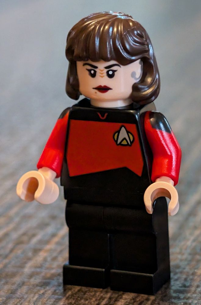 Ensign Ro Lego minifigure 