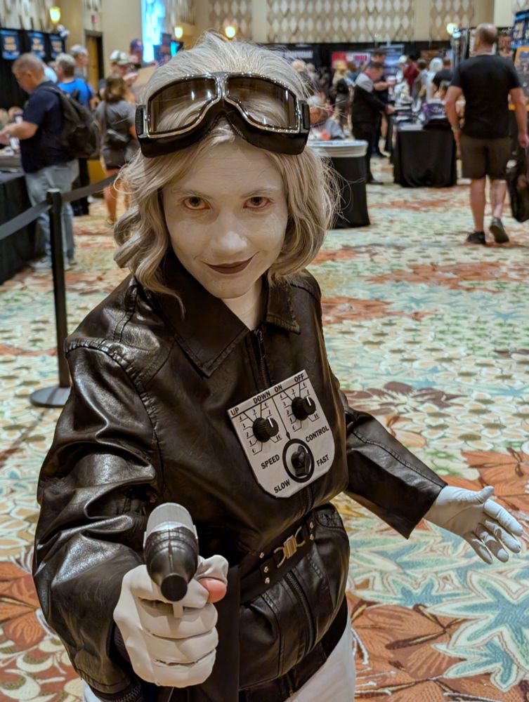 Cosplayer dressed as Captain Proton from Star Trek Voyager 