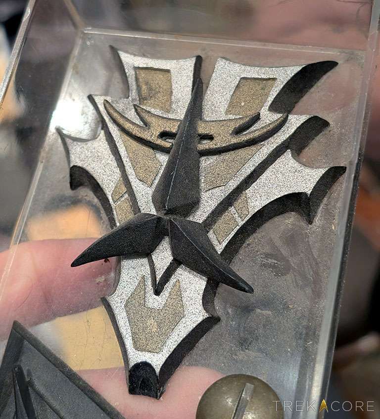 An original "Order of the Bat'leth" medallion prop from the #StarTrek #DS9 episode "Apocalpyse Rising"