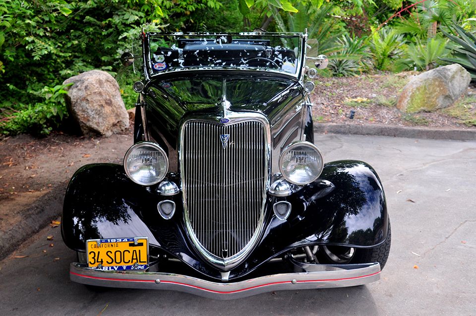 #BlueSkyArtShow This 1934 Ford Roadster is so #shiny
