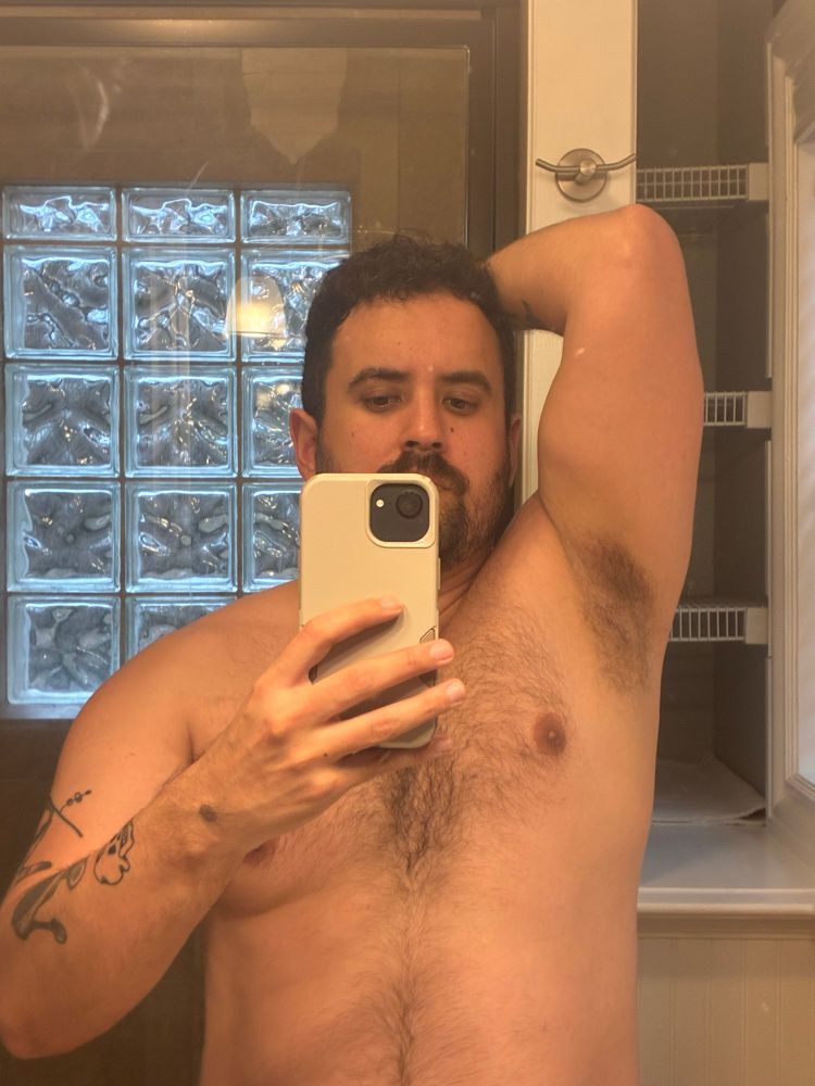 a pic of me in my bathroom after a workout with very ripe pits 