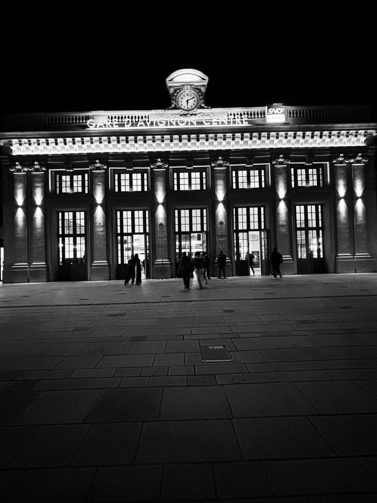 Gare d’Avignon façade