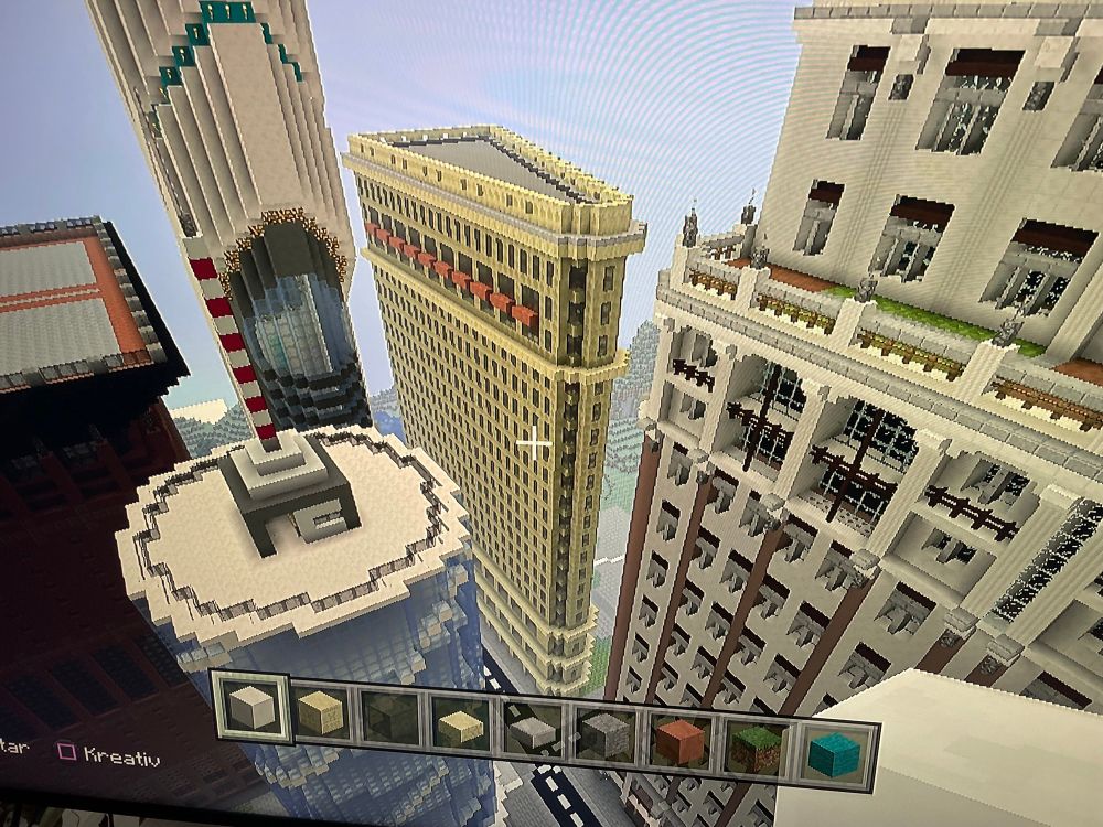 Bild des Flatiron-Buildings in Minecraft, aus einem anderen Blickwinkel 