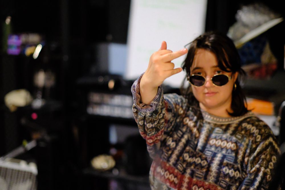 Noelle is back and giving the finger deal with it