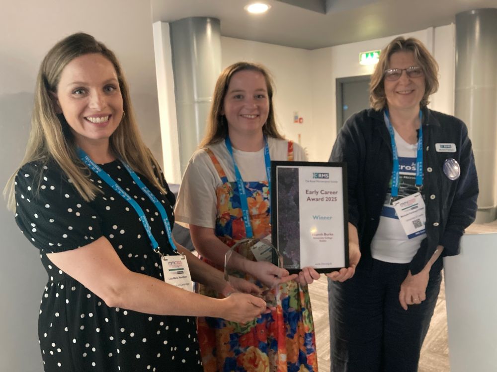 Niamh Burke (centre) receives the RMS Early Career Award from Lisa Maria Needham (left) and Michelle Peckham (right)