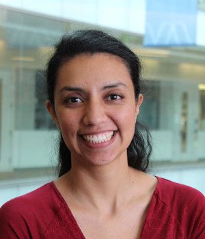 A headshot of Dr Claudia Solis-Lemus.