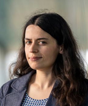 A headshot of Dr Anne-Florence Bitbol.