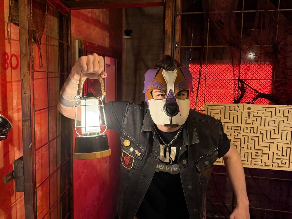 delete the mysterious goblin lamplighter hunches over and peers directly into your soul