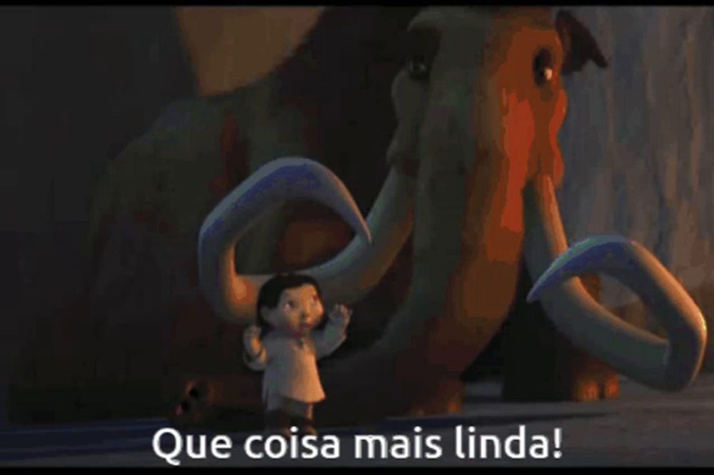 a little girl standing next to an elephant with the words que coisa mais linda written on the bottom