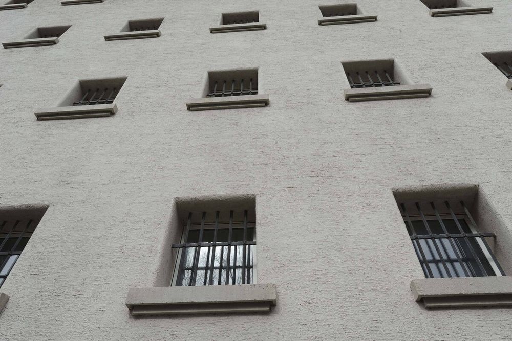 Ein Gefangener in NRW kam zu einer notwendigen Operation nicht ins Krankenhaus – wegen Personalmangels im Knast. Der Freiheitsfonds konnte ihn freikaufen.