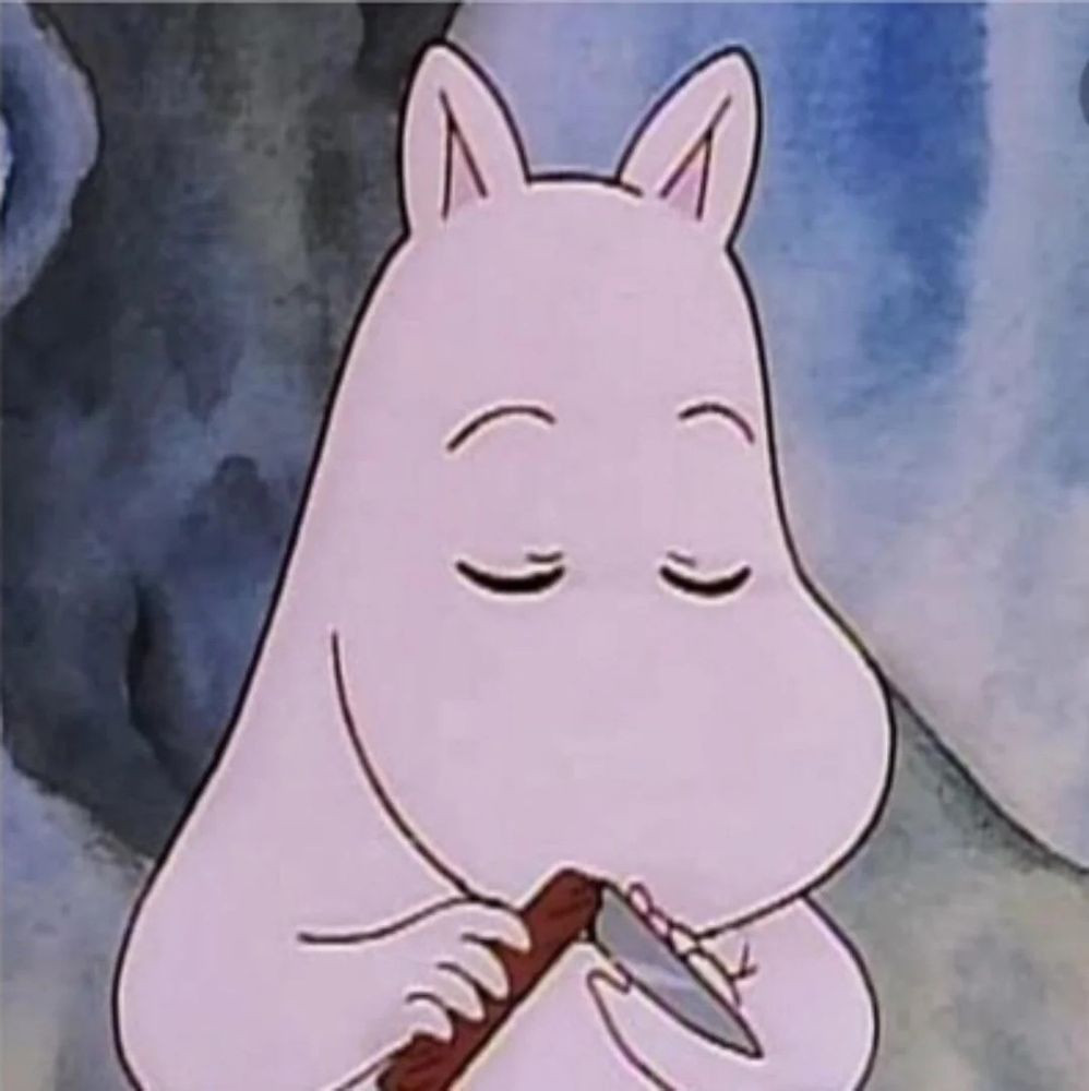 Figura de mumin fechando um canivete.