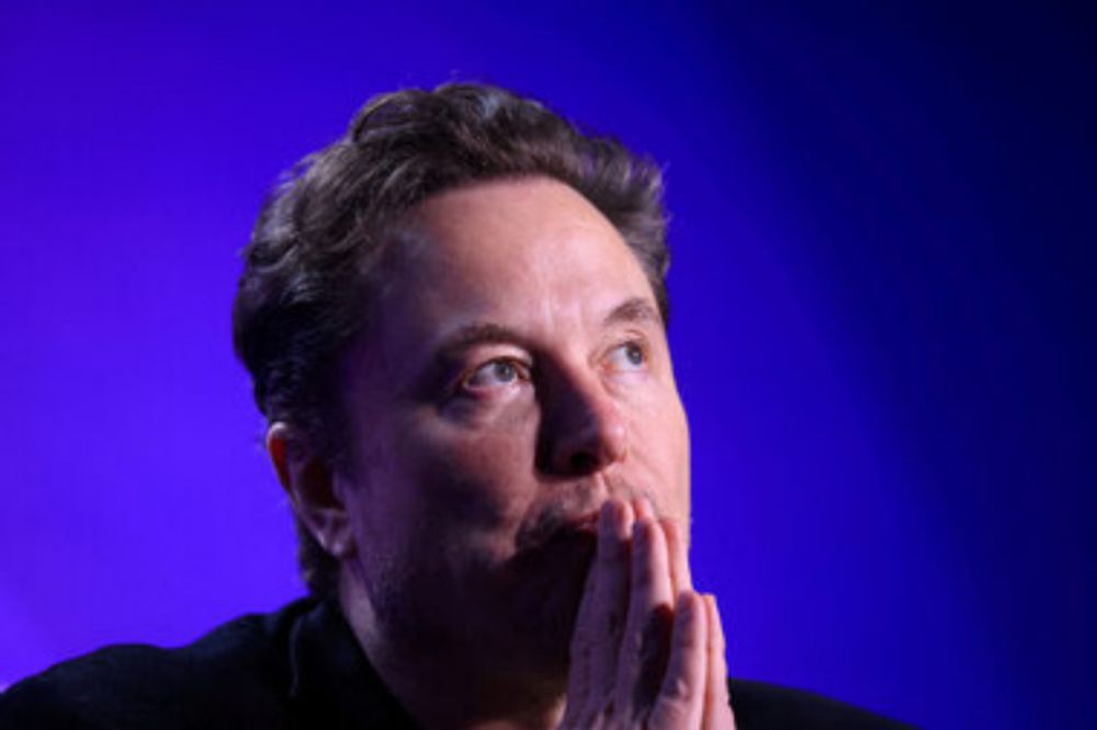 Musk risks political fallout by endorsing Trump. Few CEOs are following.