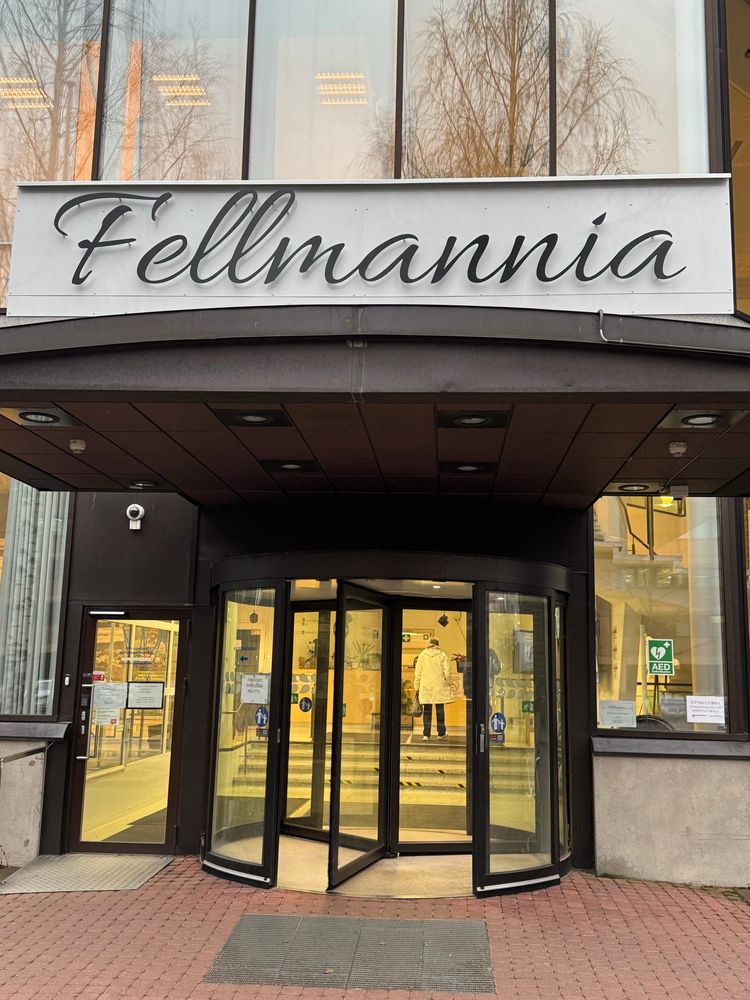 Lahden Fellmaniannsisäänkäynti.