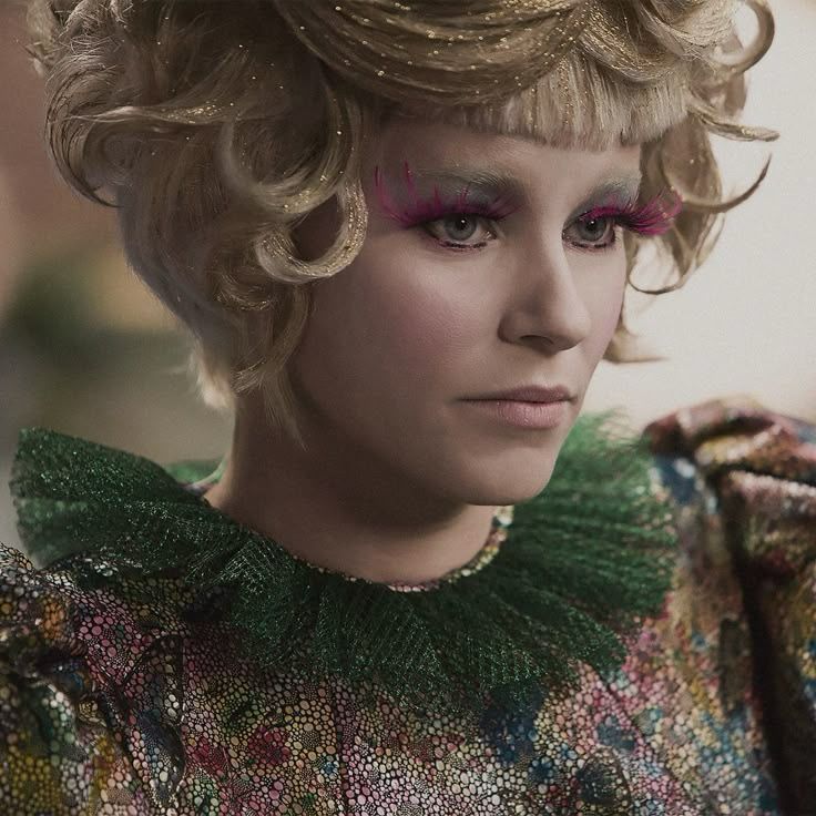 Effie Trinket 