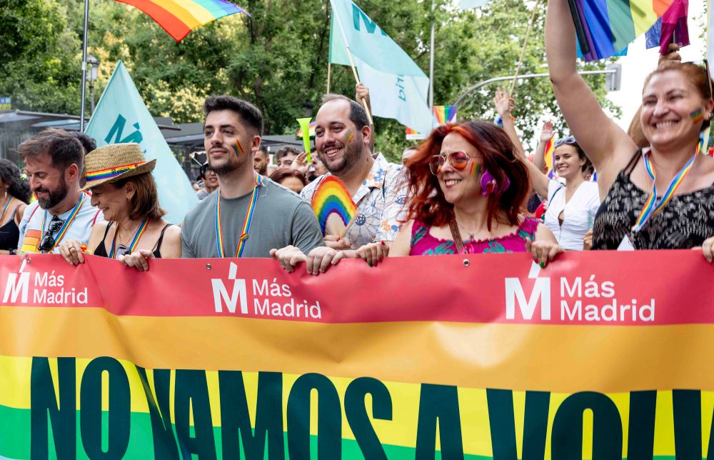 Pancarta de Más Madrid en el Orgullo LGTBIQ+ 2025.
