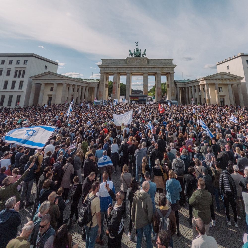 Kundgebung mit 2000 Teilnehmenden in Berlin „Solidarität mit Israel“