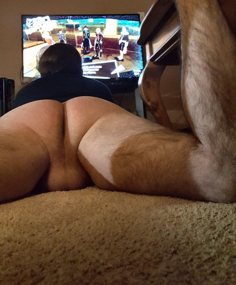 playing video games and not wearing pants