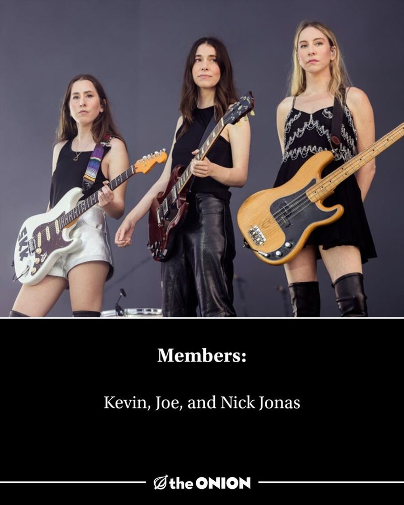 Members: Kevin, Joe, and Nick Jonas

