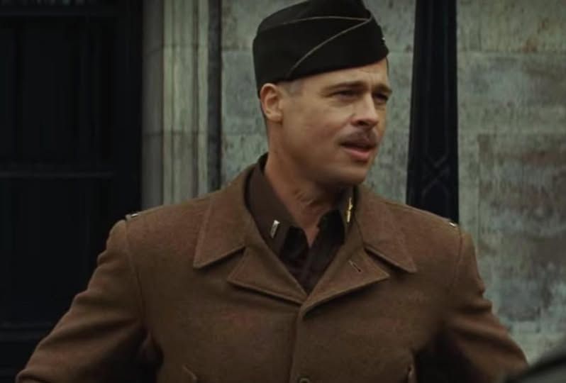 Brad Pit jako porucznik Aldo „Apacz” Raine, główny bohater filmu wojennego „Bękarty Wojny”