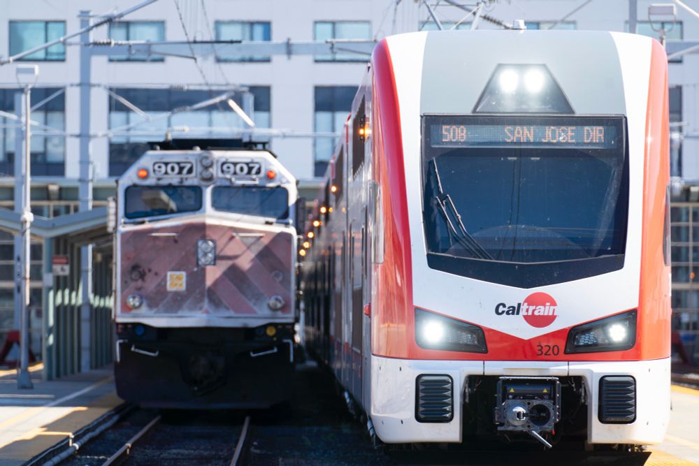 Diesel and electric Caltrain, side-by-side.
