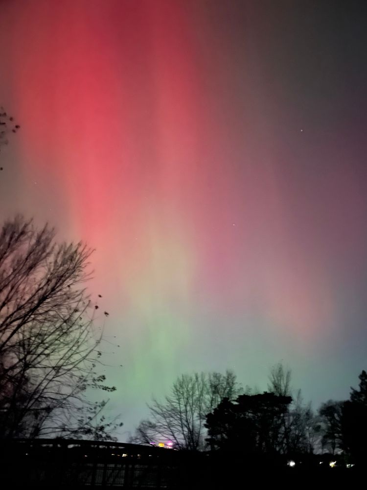 Fainter Minneapolis skyline and more aurora 