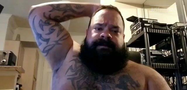 My JustFor.Fans page is where it's at, and I just got a new subscriber! justfor.fans/thetexashound?Source=NewFanBlueSky