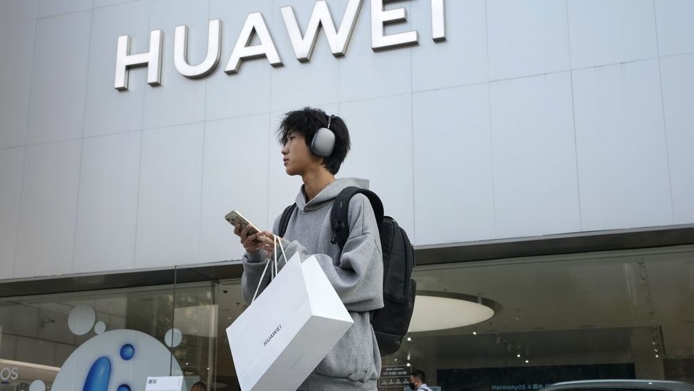 Taiwan adds China’s Huawei and SMIC to export control list