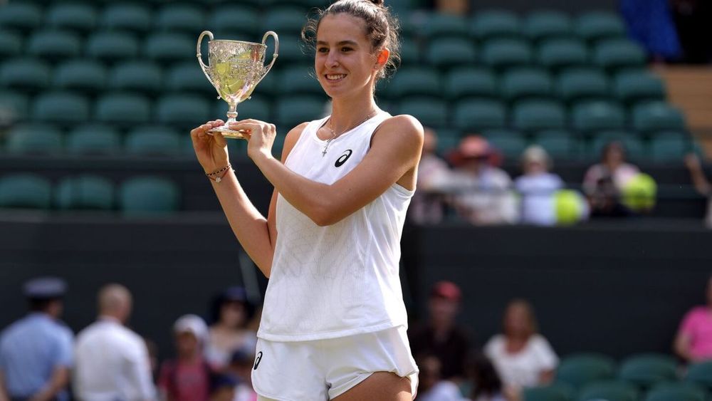 Mia Pohankova of Slovakia wins Wimbledon junior title by beating American Julieta Pareja