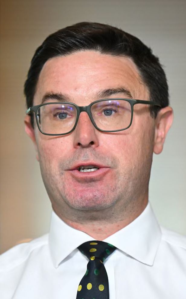 david littleproud, looking like the muppet we know him to be.