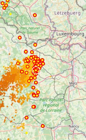 capture d'ecran du site lightningmaps , a lot of thunder coming to my area .
