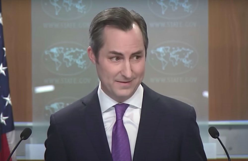 First image: White House Spokesman Matthew Miller.