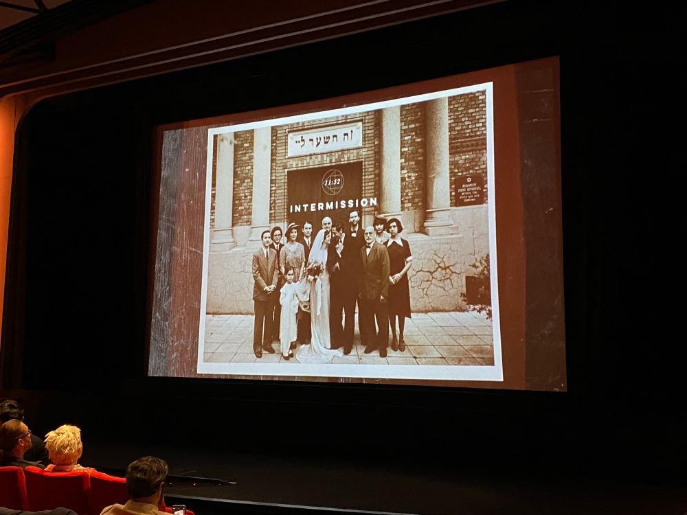 Intermission screen for THE BRUTALIST.