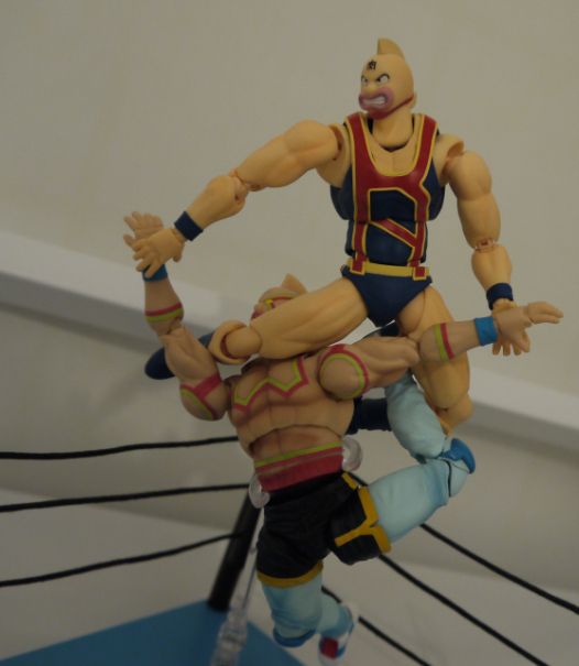 S.H. Figuarts Kinnikuman and Kinnikuman Super Phoenix in the Muscle Spark pose