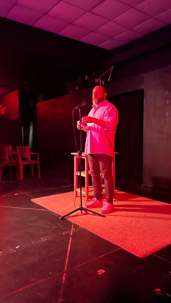 Santiago Rivas en su Monólogo “acaba Colombia” 