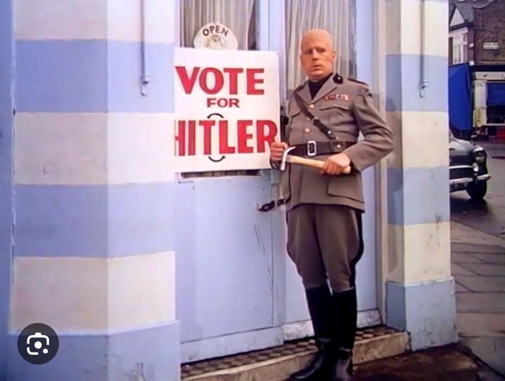 Monty Python, Vote for Hilter.