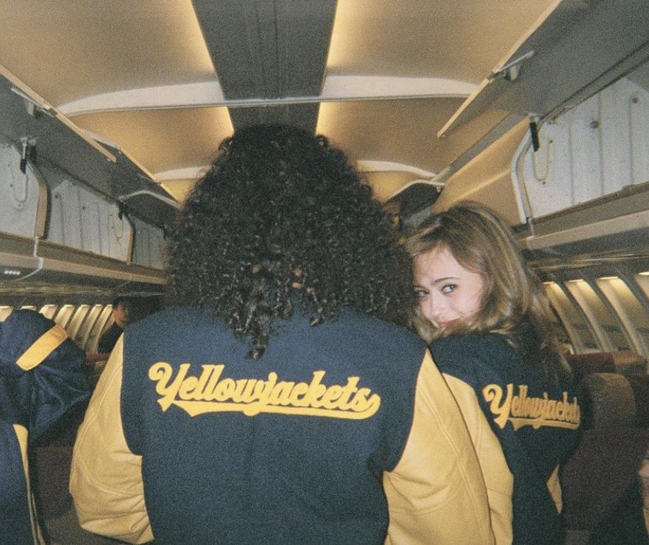 Yellowjackets promo picture 