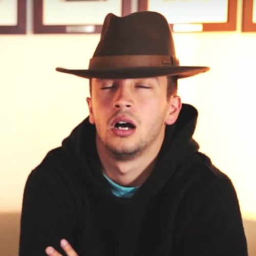 Tyler Joseph of tøp is doing something with a fedora on, gooning, perhaps. AC changed that to hooking the first time… 😳